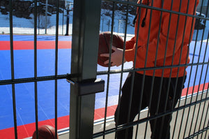 Sport Fence festingarnar eru faldar. www.hagvis.is
